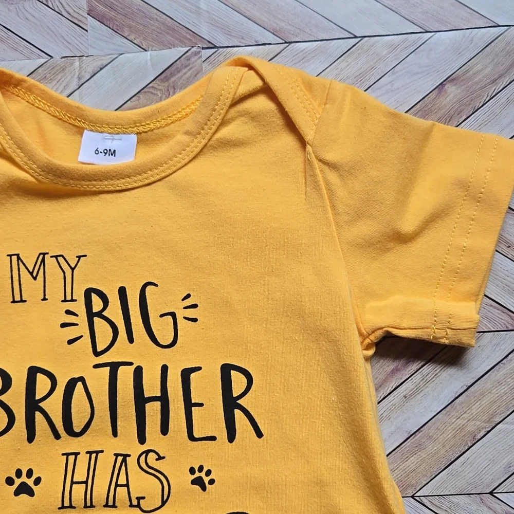 My Big Brother Has Paws Baby Onesie Funny Puppy Pet Lover Baby Shower Gift 6-9M - Picture 4 of 6